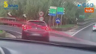 Ricerca Anas su stili di guida 2023: 10% italiani gira un video con cellulare mentre è al volante