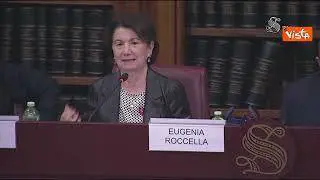 Violenza donne, Roccella: "Uomini siano protagonisti del cambiamento"