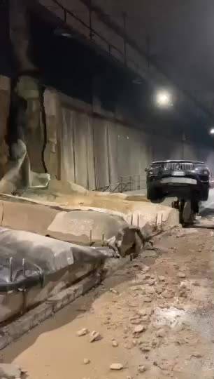Pescara, il video nel tunnel dopo il crollo del muro