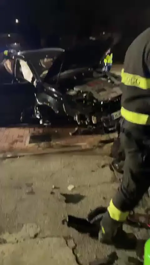 Auto distrutta, rifiuto dell'alcol test e patente ritirata: nuova disavventura per Balotelli