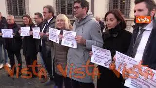Flashmob di Alleanza Verdi e Sinistra sugli extraprofitti davanti a Palazzo Chigi, le immagini