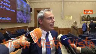 Presentazione "Una battuta, presidente", l'autore Lamberti: "Raccontiamo i vari lati di Berlusconi"