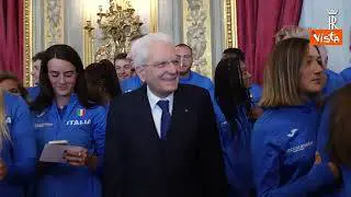 Selfie e strette di mano per Mattarella e gli azzurri della Nazionale di atletica
