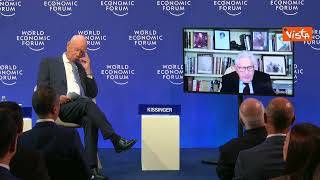 È morto Henry Kissinger, eccolo a Davos nel 2022: "Kiev rinunci ad alcuni territori"