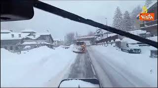Neve in Valle d'Aosta, mezzi e personale Anas in azione per la pulizia delle strade
