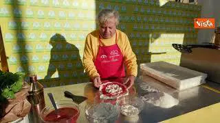 Antonio Starita mostra come si fa la pizza napoletana perfetta al villaggio Coldiretti