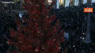 Ecco l'accensione dell'albero di Natale a Genova