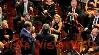 La Russa consegna campanella del Senato a Sergio Castellitto