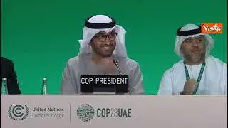 Alla Cop28 trovato l'accordo su combustibili fossili, l'applauso dell'assemblea