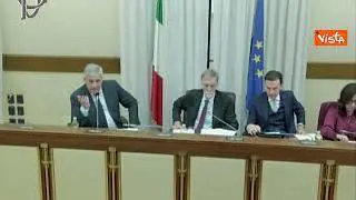 Migranti, Tajani: "Sospensione Schengen misura eccezionale, valutiamo altri sistemi"