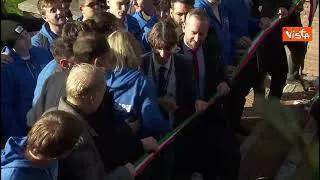 Atreju 2023, il taglio del nastro "tricolore" con Donzelli, Malan e Ciriani inaugura l'evento