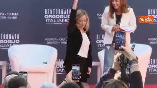 L'applauso per Giorgia Meloni ad Atreju