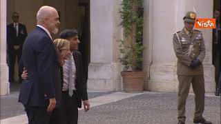 Meloni accoglie Edi Rama a Palazzo Chigi, in cortile li raggiunge Sunak