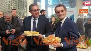 A Milano il Patto Lombardia-Liguria, Toti dona focaccia a Fontana
