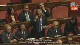 Scontro al Senato tra Gasparri e Renzi, il senatore di Forza Italia: Mi scuso per frasi inopportune