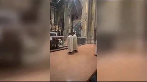 Jean Alesi chierichetto per una notte alla messa di Natale