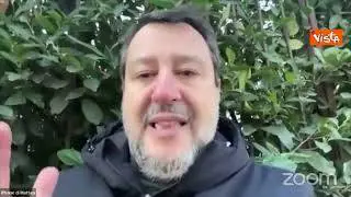 Salvini: "Vi pare normale andare in città a 29 all'ora per ideologia?"