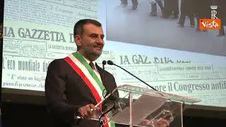 Decaro a Mattarella: "Bentornato a Bari, città antifascista"