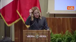 Meloni: "Campanili sono forza dell'Italia, difendere nostra identità"