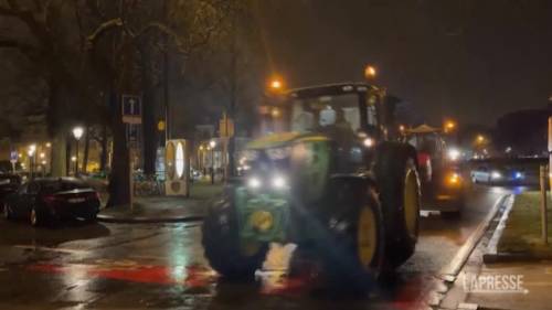 Protesta agricoltori, trattori arrivano a Bruxelles