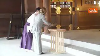 Meloni a Tokyo visita il santuario di Meiji