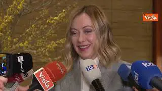 Meloni: Giapponese? Non vado oltre "Arigatō". Kishida ha donato a mia figlia dizionario Hello Kitty