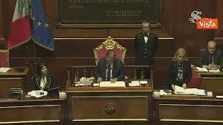 La Russa esprime solidarietà alla Segre in Aula: "Un abbraccio alla senatrice"