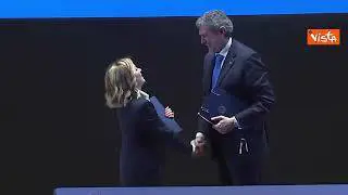 Meloni e la Regione Abruzzo siglano l'accordo per sviluppo e coesione, la firma