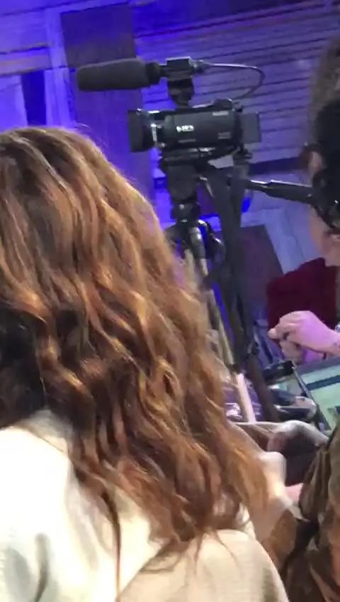 "Non sapevi che fosse in gara?" Teresa Mannino punzecchia Amadeus