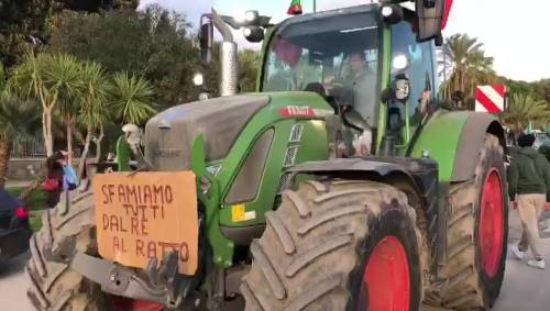 Sanremo, l'arrivo dei trattori in città