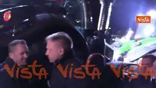 Il ministro Lollobrigida arriva al presidio dei trattori sulla Nomentana