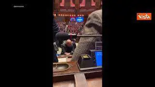 Protesta opposizione in Aula su commissione inchiesta Covid, bagarre alla Camera