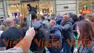 "De Luca, De Luca", i cori per il Governatore Campano che sfila a Roma con i sindaci