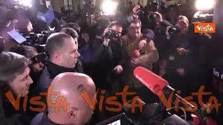 Romeo (Lega) contestato alla fiaccolata per Navalny al Campidoglio: "Ipocrita"