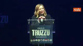 Meloni a Cagliari: "Ci gettano fango addosso perché non hanno più argomenti"