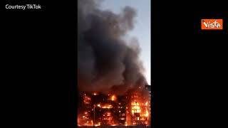 Incendio divora due edifici a Valencia, diverse vittime accertate