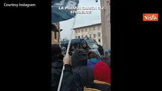 Cortei pro Palestina a Pisa e Firenze, manifestanti caricati dalla polizia