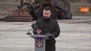 Zelensky chiede un minuto di silenzio per vittime guerra Ucraina