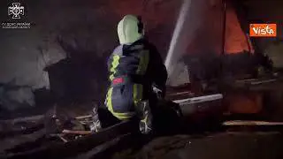 Attacco russo a Odessa, tre morti. Le immagini dei soccorsi