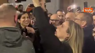 Schlein canta "Bella ciao" con Todde dopo la vittoria alle regionali in Sardegna