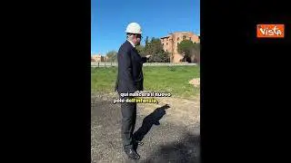 Gualtieri: Iniziata demolizione residence a Bravetta, al suo posto sorgerà il polo dell'infanzia