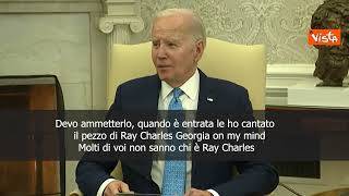 Biden riceve Meloni: Quando è entrata le ho cantato Georgia on my mind di Ray Charles