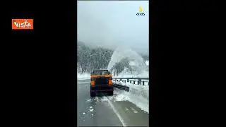 Anas al lavoro per lo sgombero della neve sulla statale 20 a Cuneo