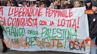 Milano scende in piazza per lo sciopero generale transfemminista, centinaia per le strade