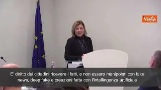 Europee, Jourova: "I cittadini hanno diritto a non essere manipolati dalle fake news"