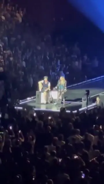 La gaffe di Madonna con il fan in sedia a rotelle