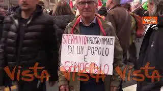 "La Palestina muore, cessate il fuoco", ecco i cartelli alla manifestazione per la pace a Roma