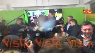 Regionali Abruzzo, vince Marsilio. Il Presidente riconfermato innaffia i sostenitori con lo spumante