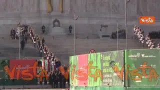 Giornata dell'Unita Nazionale, Mattarella e Meloni accolti al Vittoriano dall'inno di Mameli