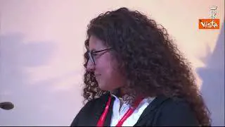 Mattarella: Sbaglia chi dice "Torna al tuo Paese"